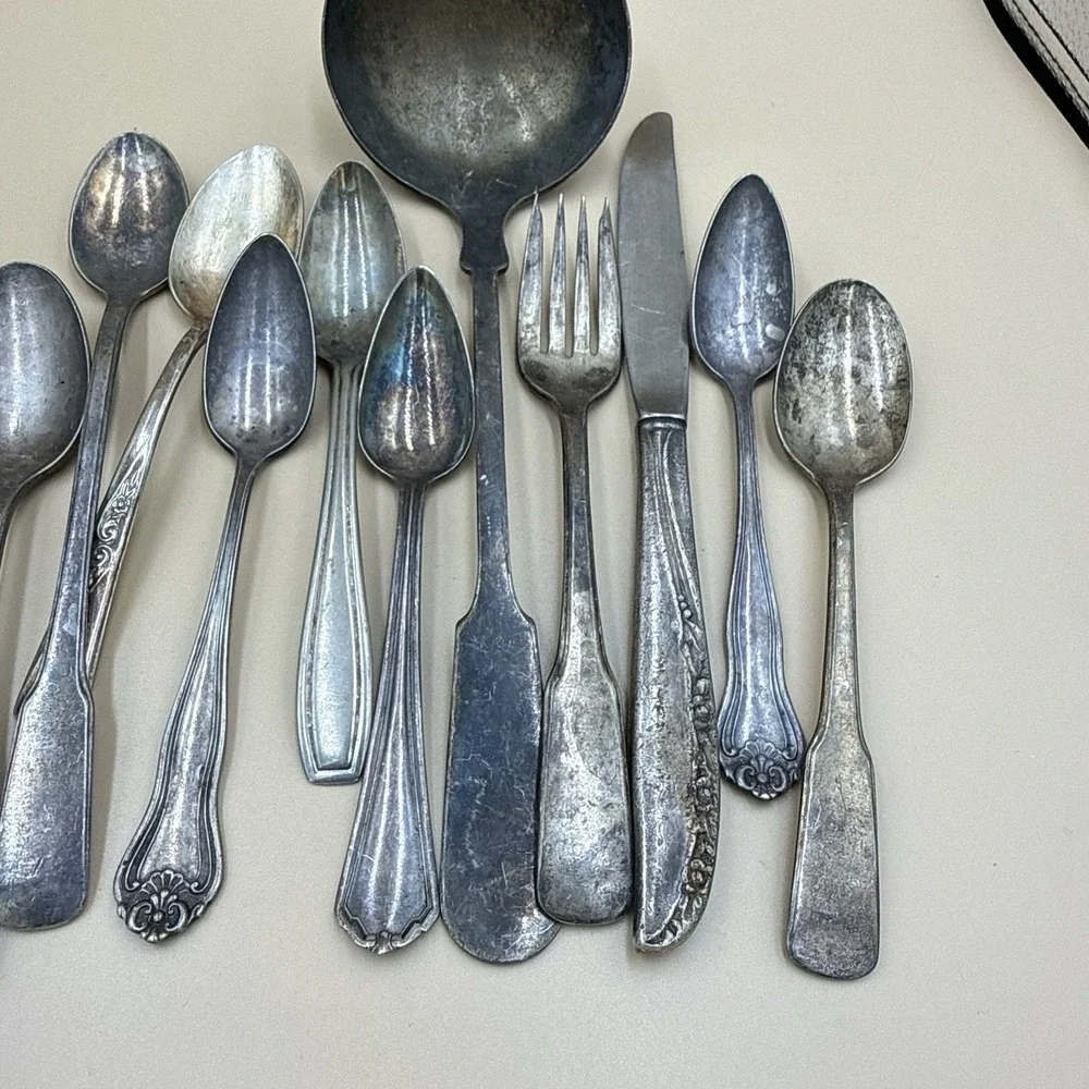 16 Pieces of Misc‎ Vintage Silver Plate Flatware Various Deerfield Bailey Banks